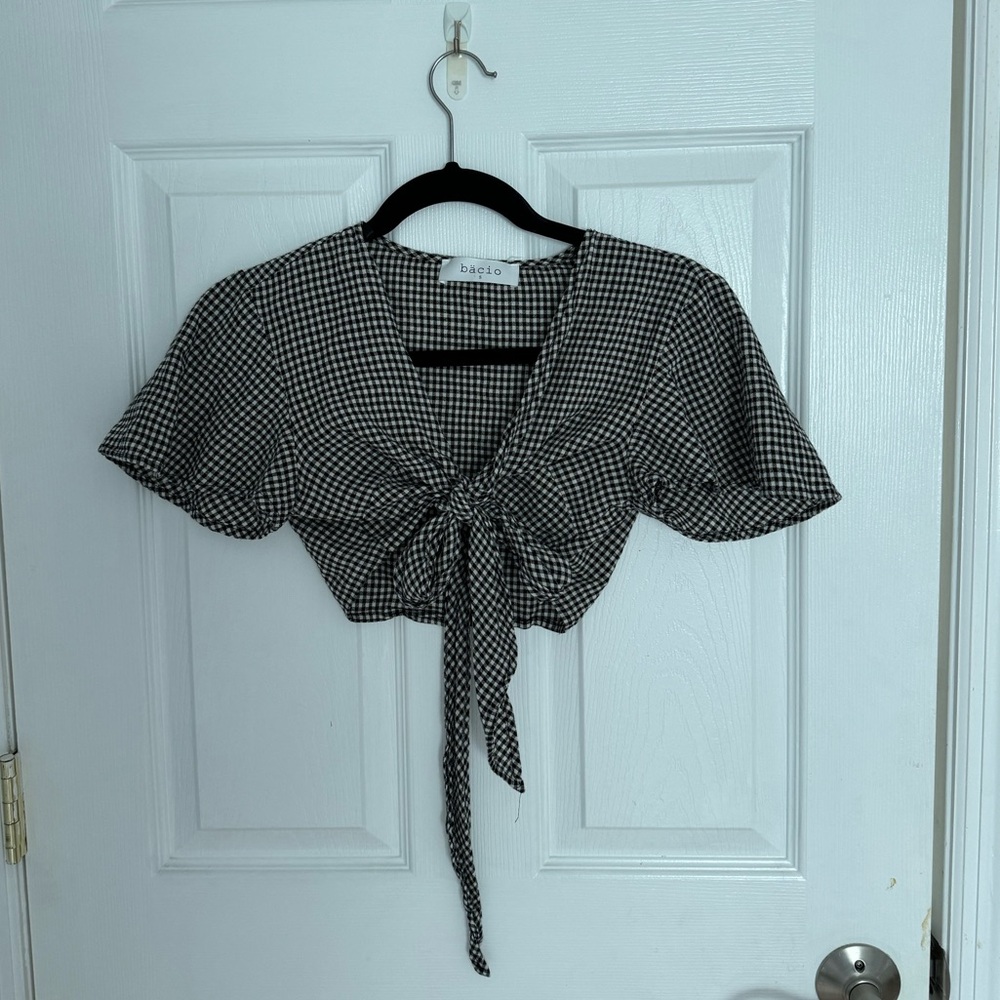 BACIO Gingham Crop Top